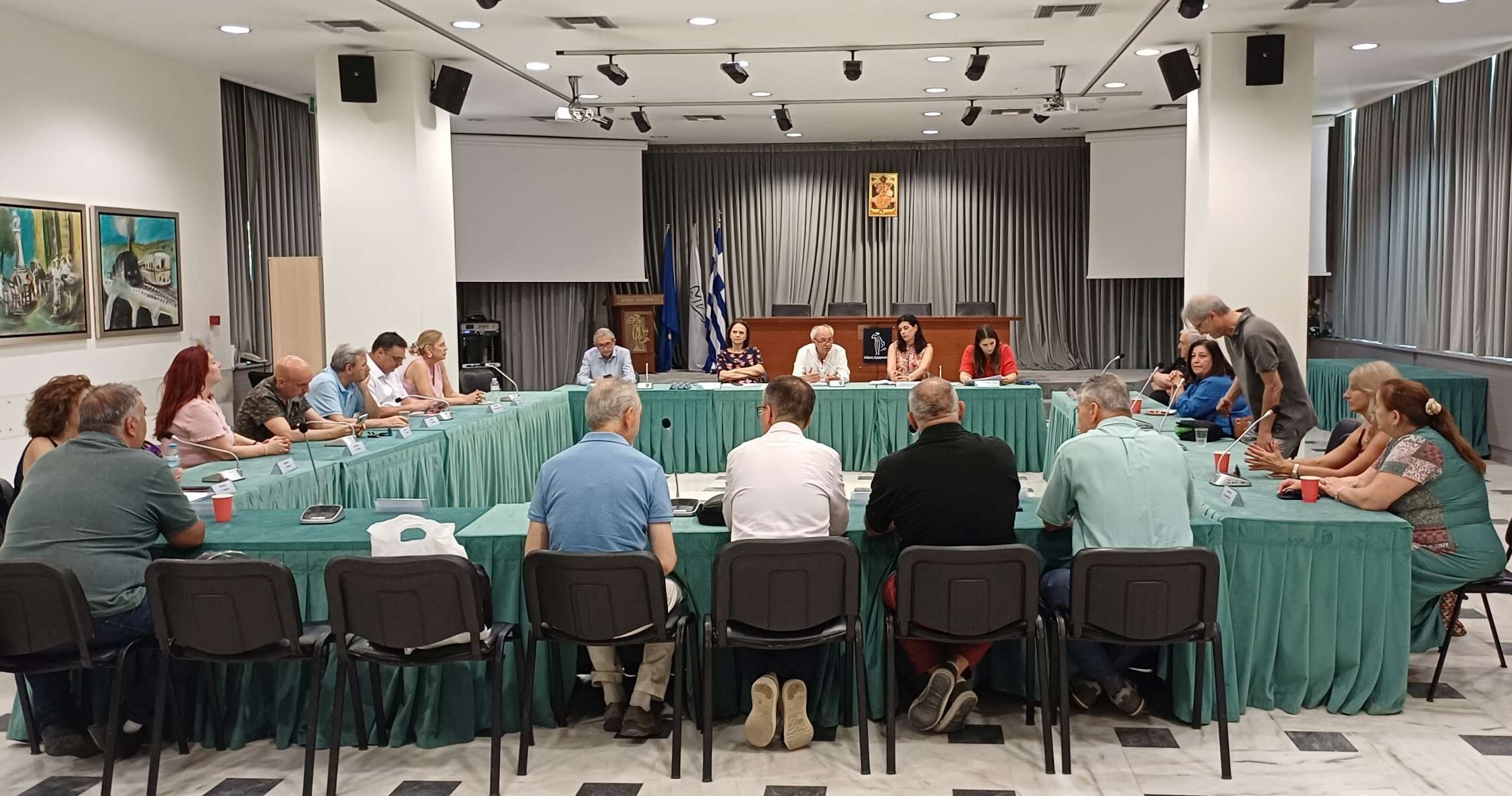 Δ. Αμαρουσίου: Συνάντηση με τις Διευθύντριες και τους Διευθυντές των σχολείων της Β΄θμιας Εκπαίδευσης