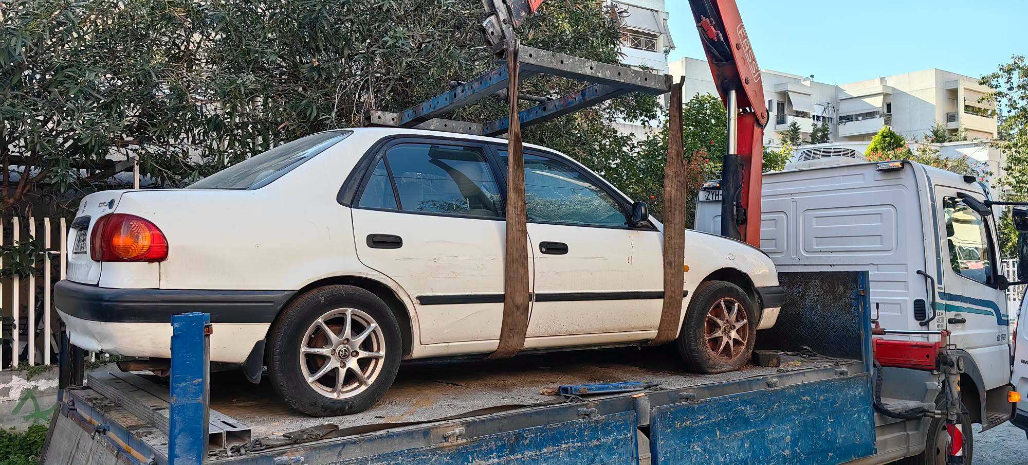 Δ. Παπάγου-Χολαργού: Σε εξέλιξη το πρόγραμμα απόσυρσης εγκαταλελειμμένων οχημάτων