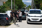 Ερωτήματα για το διπλό φονικό στο Αίγιο – Ο λεκές στο ρούχο, τα τραύματα και οι αντιφάσεις του 65χρονου