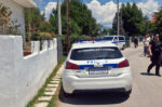 Αναπαράσταση στο σπίτι του διπλού φονικού στο Αίγιο – Στον ανακριτή σήμερα ο 65χρονος που επιμένει ότι είναι αθώος