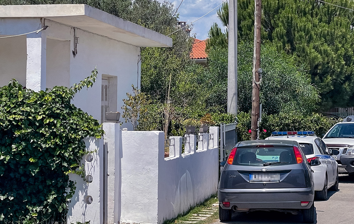 Διπλό φονικό στο Αίγιο: Τα νέα ερωτήματα που δημιουργεί η απολογία του Ιταλού και τα αντικείμενα που λείπουν από το σπίτι