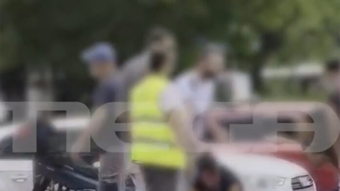 Τα βίντεο ντοκουμέντο από τον άγριο ξυλοδαρμό στην Καλλιθέα – Τα χτυπήματα στο κεφάλι με ρόπαλο του μπέιζμπολ