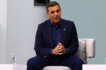 Τσίπρας: Δεν πήγα στο Columbia, έμαθα αγγλικά σε φροντιστήριο, γι’ αυτό δεν έχω καλή προφορά