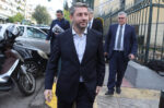 Η δημοσκοπική κατρακύλα του ΠΑΣΟΚ και τα σενάρια συνεργασίας με τον Τσίπρα στο επίκεντρο του σημερινού Πολιτικού Συμβουλίου