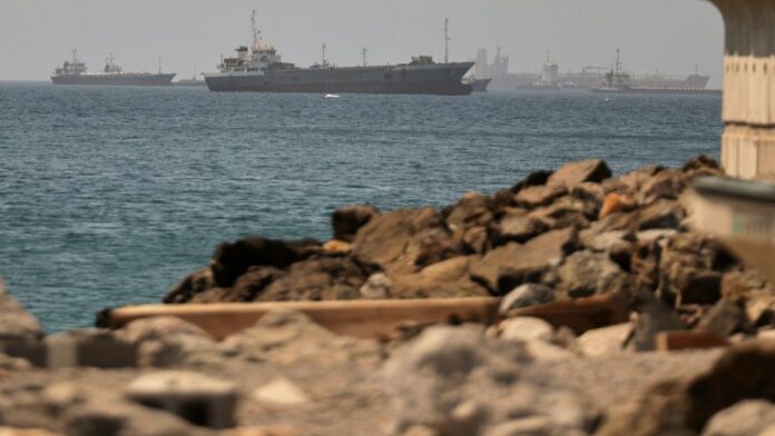Τεχεράνη: Τα πλοία που διέρχονται από το Ορμούζ πρέπει να ακολουθούν τις διαδρομές που έχουμε καθορίσει