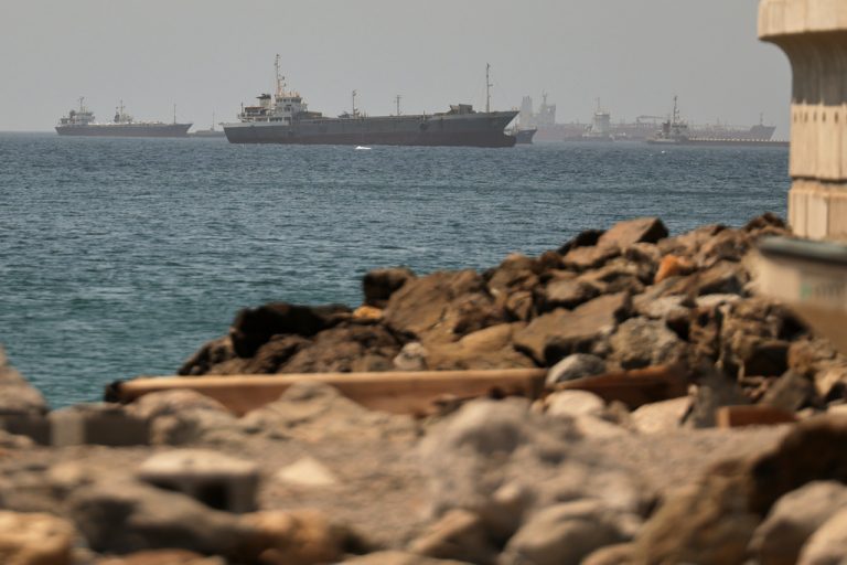 Τεχεράνη: Τα πλοία που διέρχονται από το Ορμούζ πρέπει να ακολουθούν τις διαδρομές που έχουμε καθορίσει