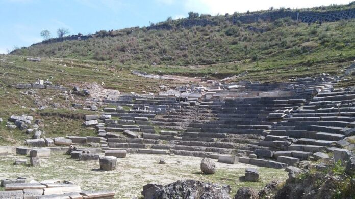 Περιφέρεια Ηπείρου: Στο ΕΣΠΑ η Β΄ φάση αποκατάστασης του αρχαίου θεάτρου Γιτάνων