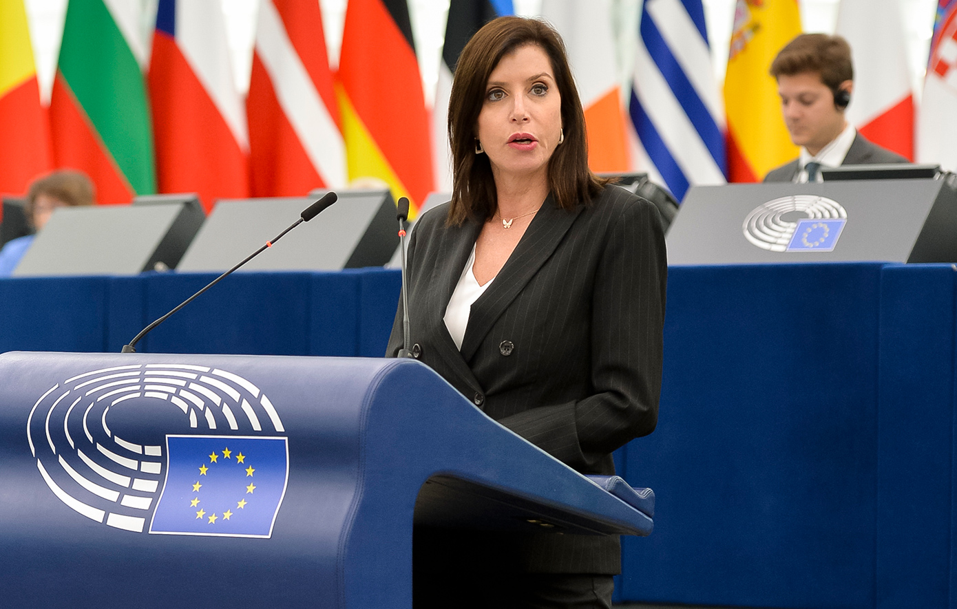 Την ενοχή της Άννας Μισέλ Ασημακοπούλου και των συγκατηγορουμένων της για τη διαρροή e-mail αποδήμων, ζήτησε η εισαγγελέας