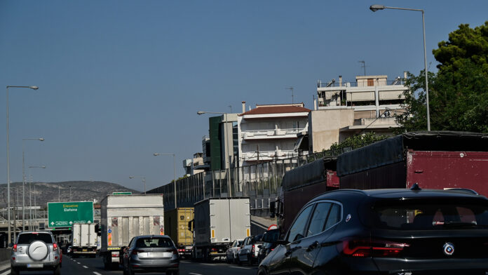 Κίνηση τώρα στον Κηφισό: Σημειωτόν τα οχήματα, προβλήματα σε Κηφισίας και Κατεχάκη, καθυστερήσεις στην Αττική Οδό