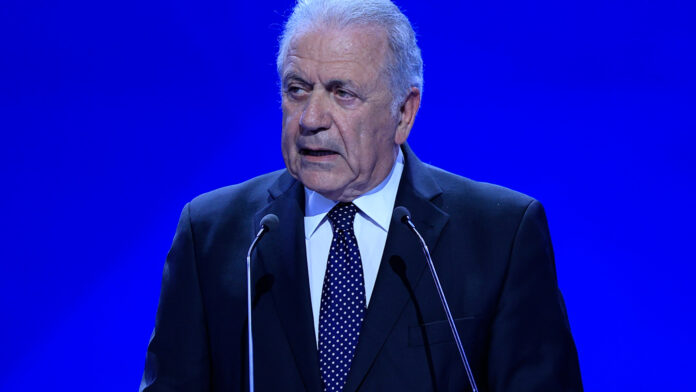 Αβραμόπουλος ζητεί από τον Άρειο Πάγο την ακύρωση του εντάλματος σε βάρος του