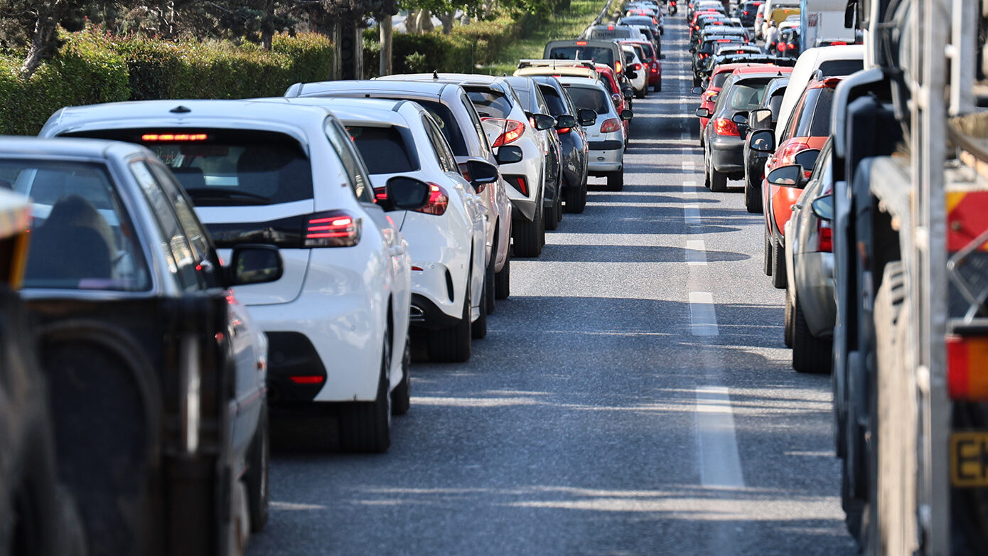Η Ελλάδα παραμένει πάνω από τον ευρωπαϊκό μέσο όρο σε θανάτους από τροχαία παρά τη μείωση των τελευταίων ετών