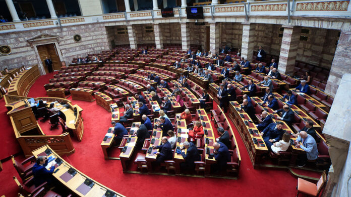 Συγκροτήθηκε η Επιτροπή Αναθεώρησης του Συντάγματος – Τα 42 μέλη