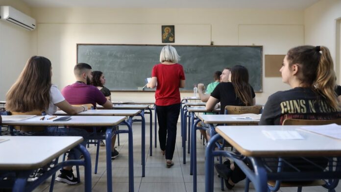 Πανελλήνιες 2026: Φινάλε σήμερα για τους υποψηφίους των ΓΕΛ με Ιστορία, Φυσική και Οικονομία