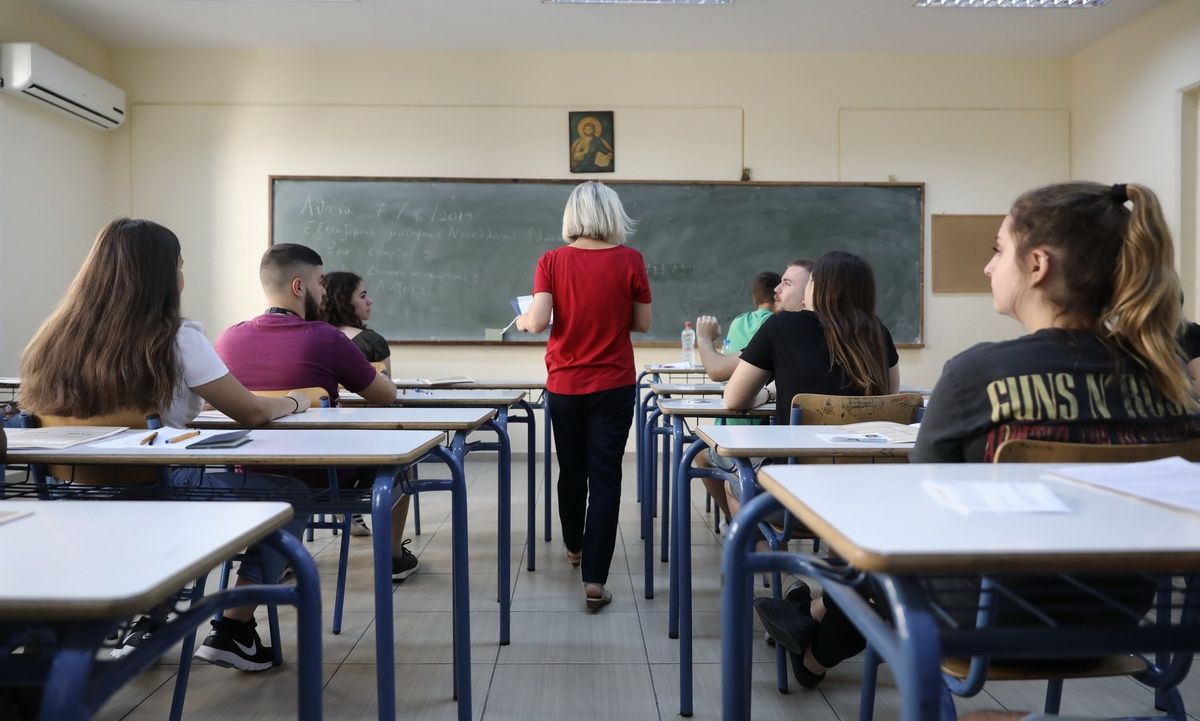 Πανελλήνιες 2026: Φινάλε σήμερα για τους υποψηφίους των ΓΕΛ με Ιστορία, Φυσική και Οικονομία