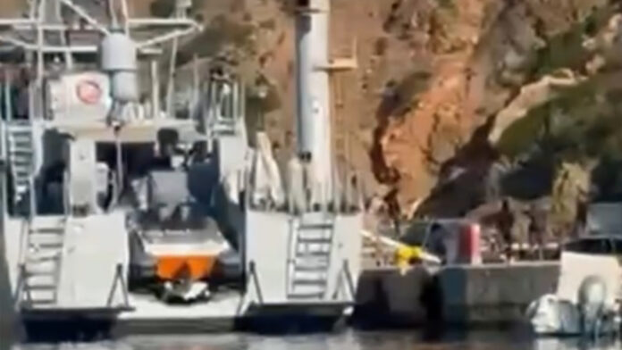 Μετανάστες αποβιβάζονται στο λιμάνι του Καραβέ – 102 έφτασαν στην Κρήτη τις τελευταίες ώρες