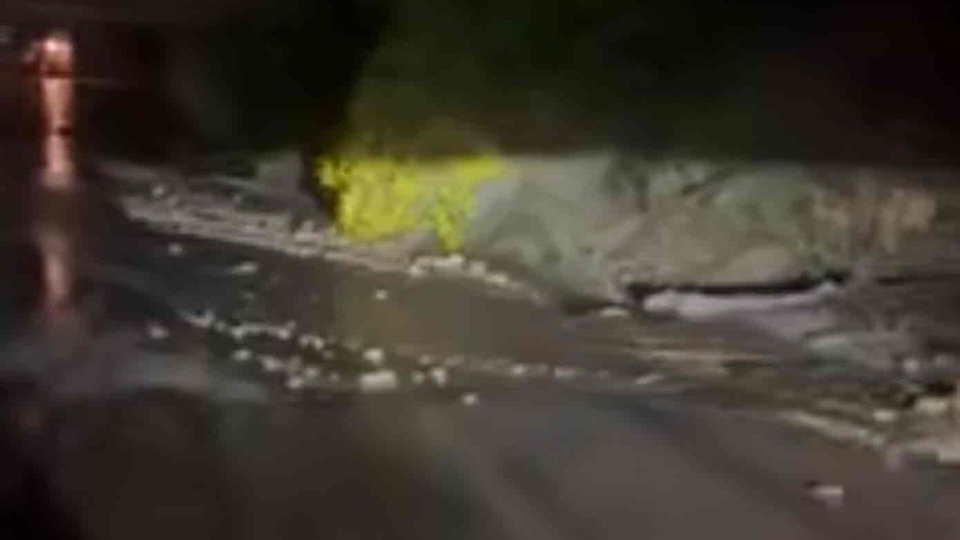 Στο έλεος της καταιγίδας η Κοζάνη – Πλημμύρισαν οι δρόμοι – 85 χιλιοστά βροχής έπεσαν στην Κοιλάδα