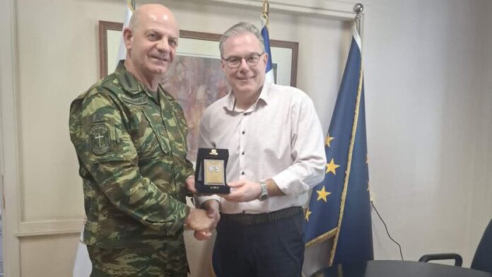 Επίσκεψη του Διοικητή της ΑΣΔΗΜ στον Δήμαρχο Χαλκηδόνος