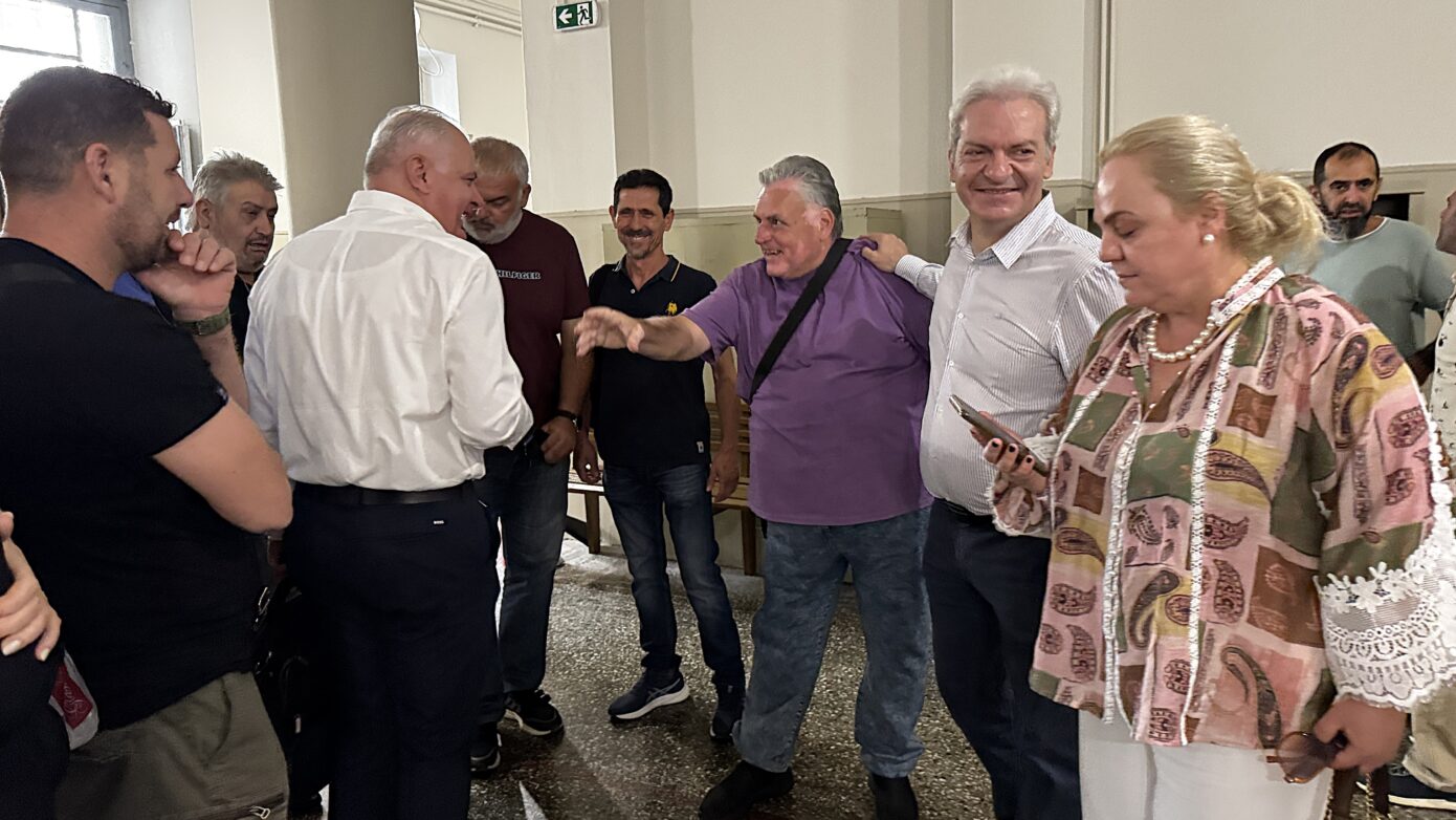 Στα Δικαστήρια ο Αλέξης Καλοκαιρινός στο πλευρό εργαζομένων της καθαριότητας