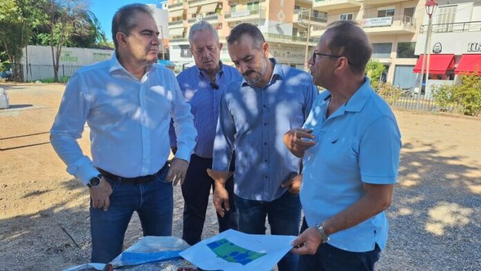 Αυτοψία Δημάρχου Καλαμάτας στην υπό αναβάθμιση κεντρική παιδική χαρά στο αναψυκτήριο