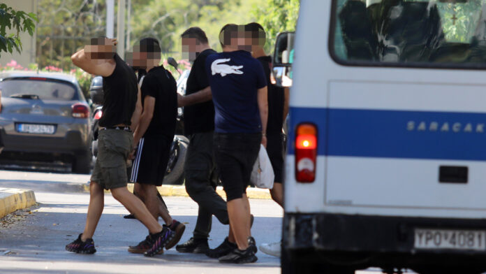 Δήλωση των πληρεξουσίων δικηγόρων της οικογένειας του δολοφονηθέντος 15χρονου στην Καλλιθέα