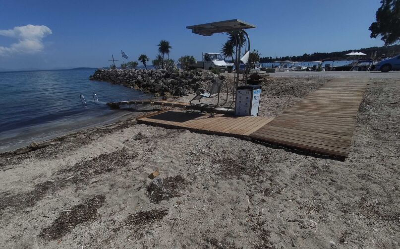 Προσβάσιμες για ΑμεΑ και φέτος 5 παραλίες του Δήμου Κεντρικής Κέρκυρας