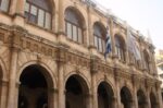 Δ.Σ. Ηρακλείου: Αντίθετο στη δημιουργία δομής μεταναστών στις αποθήκες Σκουλούδη