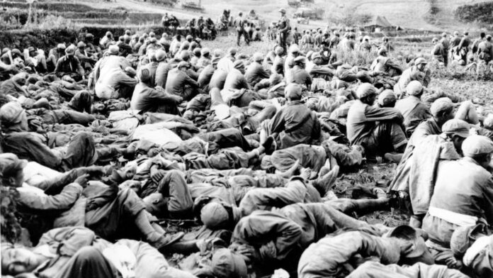 Σαν σήμερα 25 Ιουνίου: Ο Πόλεμος της Κορέας ξεκινά και αφήνει 2,5 εκατομμύρια νεκρούς και μια χώρα διαιρεμένη
