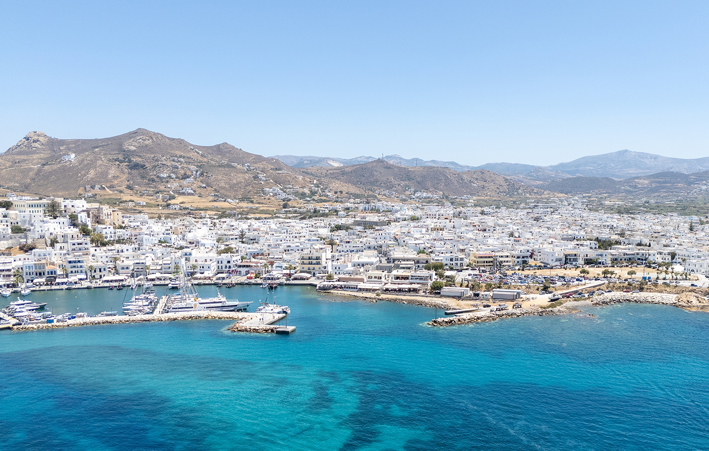 Χειροπέδες σε «μαϊμού» λογιστές στη Νάξο που έταζαν μειωμένους φόρους και ξάφριζαν πολίτες