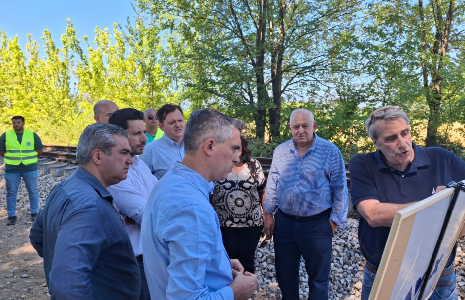 Κορυφαίοι υπουργοί σε περιοδείες σε όλη τη χώρα για την προβολή του κυβερνητικού έργου