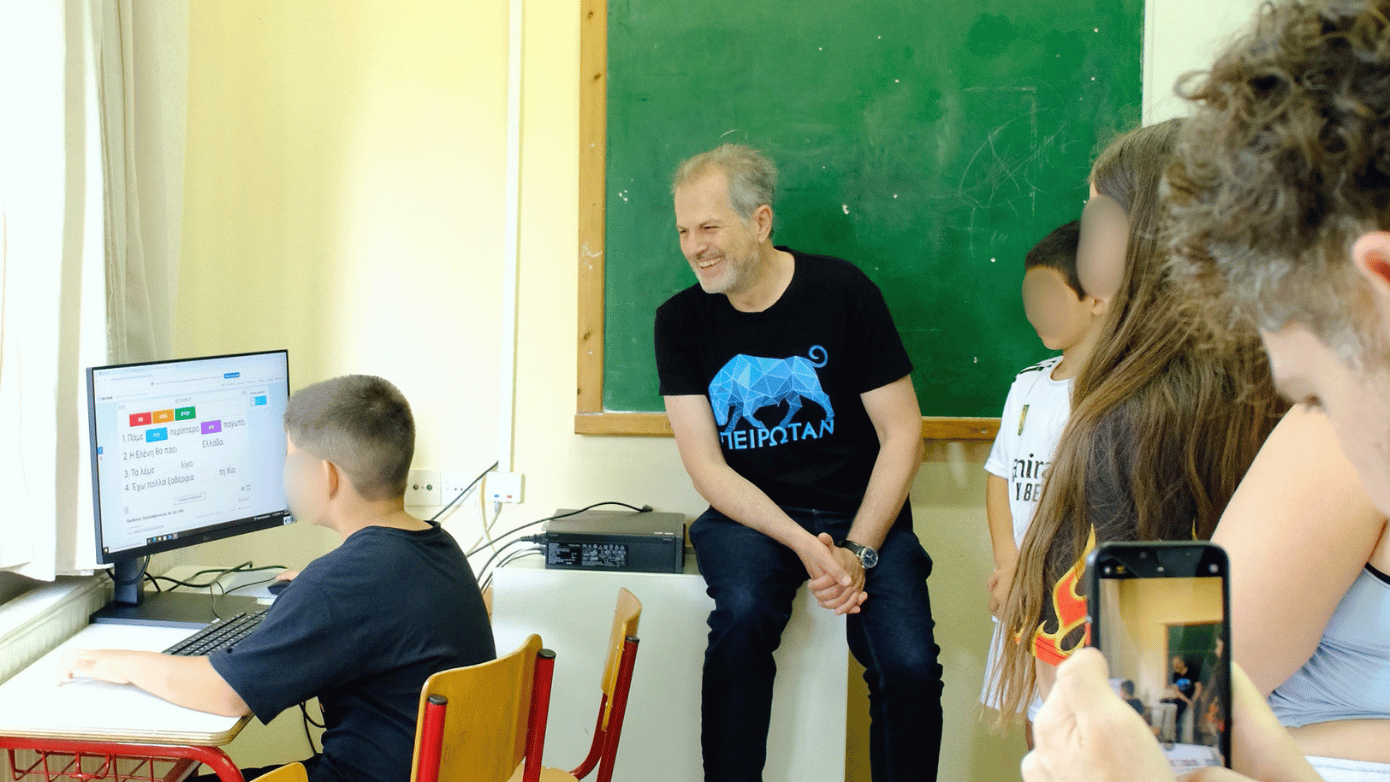 Η ΕΡΤ μοίρασε 42 υπολογιστές σε ακριτικά σχολεία των Ιωαννίνων