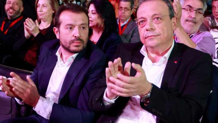 Παππάς για Φάμελλο: Όσο περνούν οι ώρες η ευθύνη που φέρει για συμφωνία με τον Τσίπρα γίνεται κατεπείγουσα.`