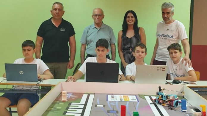 Στο Προολυμπιακό Πρωτάθλημα Ρομποτικής η πρωταθλήτρια ομάδα του Πύργου «Py-Robo»