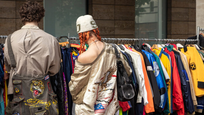 Αυστηρότερους ελέγχους στα καταστήματα second hand απαιτεί ο Εμπορικός Σύλλογος Αθηνών – Καταγγέλλει αθέμιτο ανταγωνισμό στο λιανεμπόριο ένδυσης και υπόδησης
