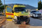 Σοβαρό τροχαίο στο Λουτράκι: Αυτοκίνητο συγκρούστηκε με ασθενοφόρο, δύο τραυματίες – Δείτε βίντεο και φωτογραφίες