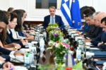Μητσοτάκης: Έλεγχοι στην αγορά για πάγωμα των τιμών και περαιτέρω πτώση στη βενζίνη