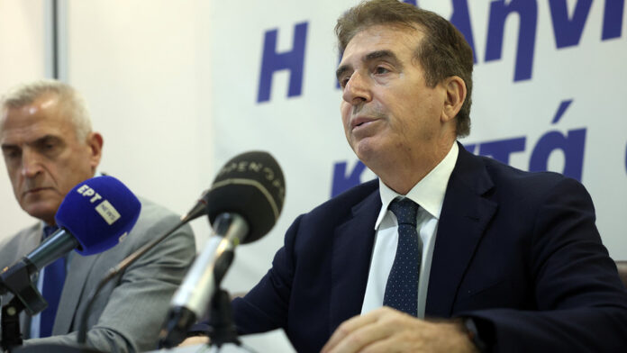 Χρυσοχοΐδης: Από τα τέλη Σεπτεμβρίου ενισχύονται οι πεζές περιπολίες στο κέντρο της Αθήνας με ακόμη 80 αστυνομικούς