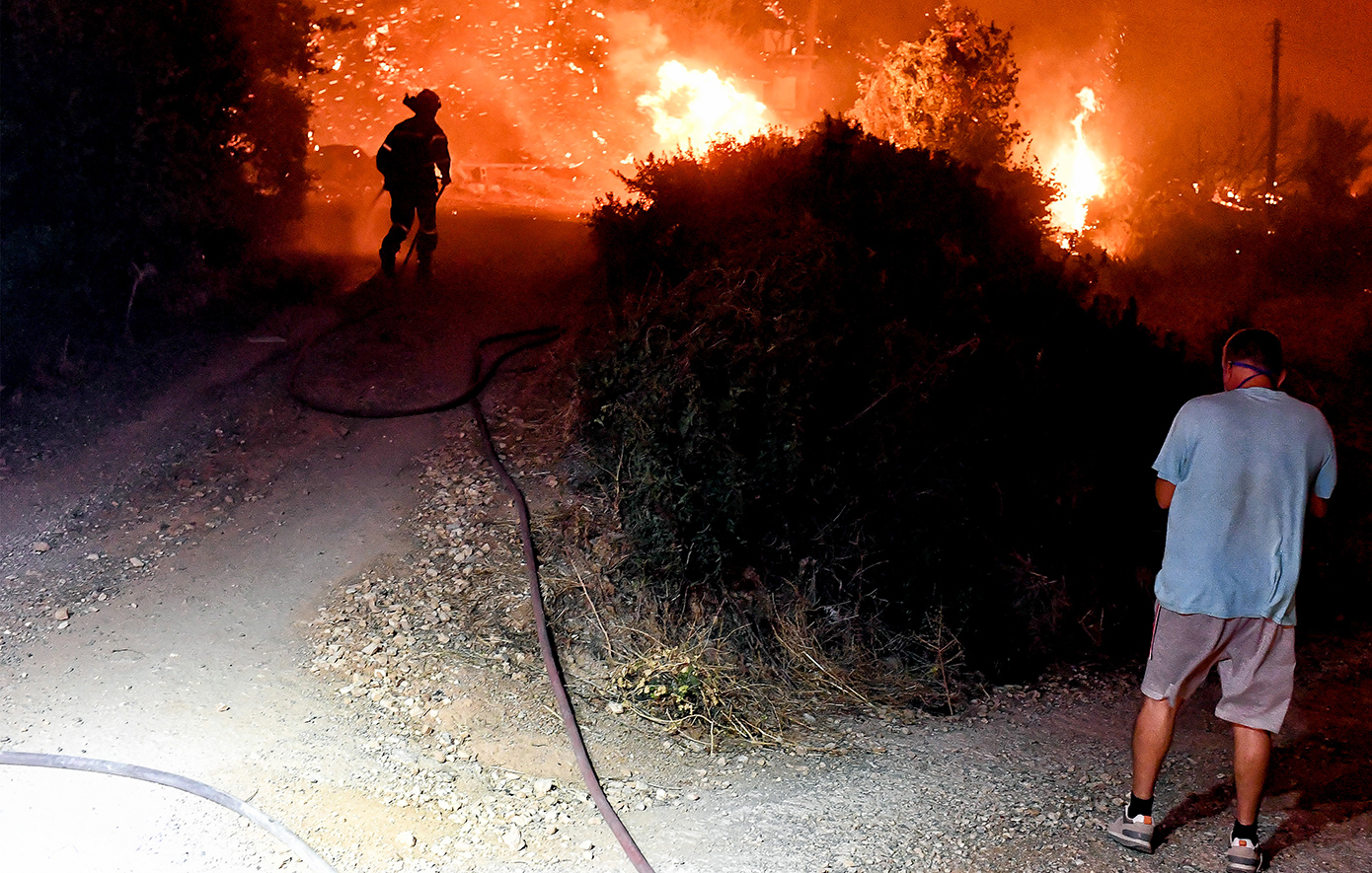 Φωτιά στο Κιλκίς: Το μέτωπο πέρασε στην Ελλάδα από τη Βόρεια Μακεδονία – Μήνυμα 112 στον Ακρίτα