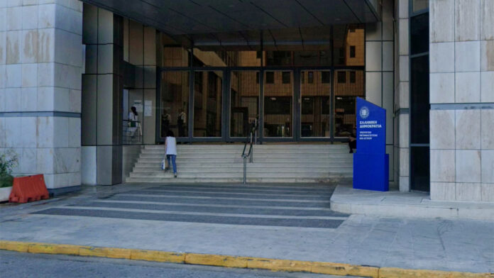 Σε εφαρμογή οι νέοι ευρωπαϊκοί κανόνες για άσυλο και επιστροφές: Τι αλλάζει από τις 12 Ιουνίου και πώς επηρεάζεται η Ελλάδα