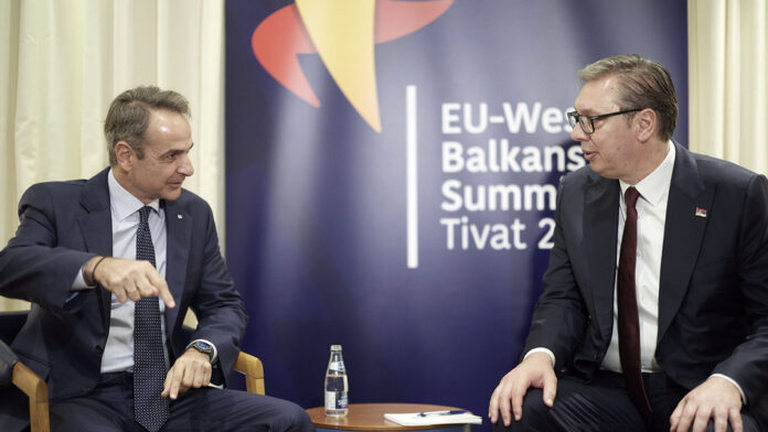 Συνάντηση Μητσοτάκη – Βούτσιτς στο Μαυροβούνιο: Ενέργεια, συνδεσιμότητα και ευρωπαϊκή πορεία της Σερβίας στο τραπέζι