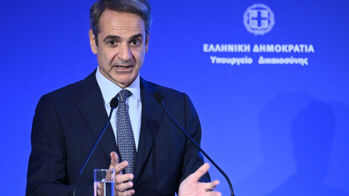 Κυριάκος Μητσοτάκης: «Τολμηρές αλλά αναγκαίες οι προτάσεις μας για τη Συνταγματική Αναθεώρηση»