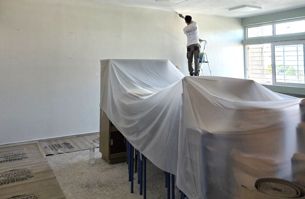 Οι εργασίες στο Γυμνάσιο-Λύκειο Αγίου Στεφάνου και στο Γυμνάσιο Άνοιξης σε εξέλιξη