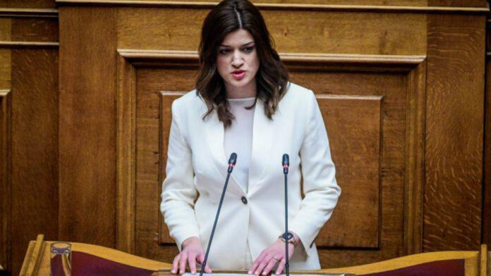 Κατερίνα Νοτοπούλου: Παραιτήθηκε από τον ΣΥΡΙΖΑ