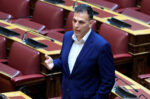Γιώργος Καραμέρος: Παραιτήθηκε από το βουλευτικό του αξίωμα και ο ΣΥΡΙΖΑ σε μπαράζ αποχωρήσεων