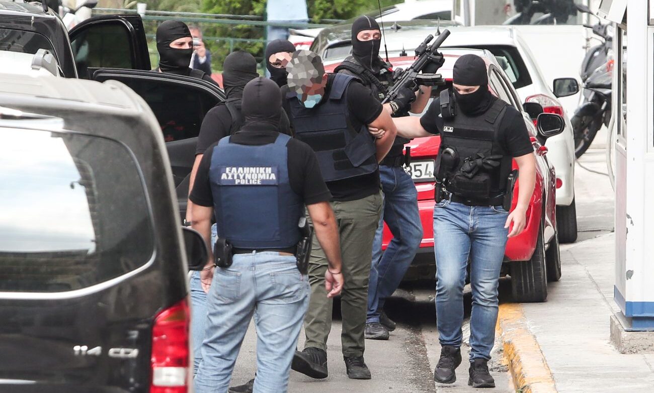 ΕΛ.ΑΣ.: Πώς έφτασε στις συλλήψεις για τη Marfin και τι απαντά σε όσους συνδέουν τις ραγδαίες εξελίξεις με τις εκλογές