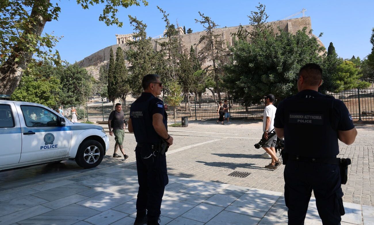 Απόπειρα ανθρωποκτονίας στον 60χρονο για την επίθεση στην Ακρόπολη