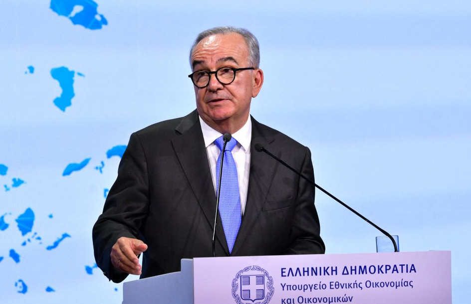 Παπαθανάσης: Η ανάπτυξη έχει αξία όταν το μέρισμά της φτάνει στην κοινωνία
