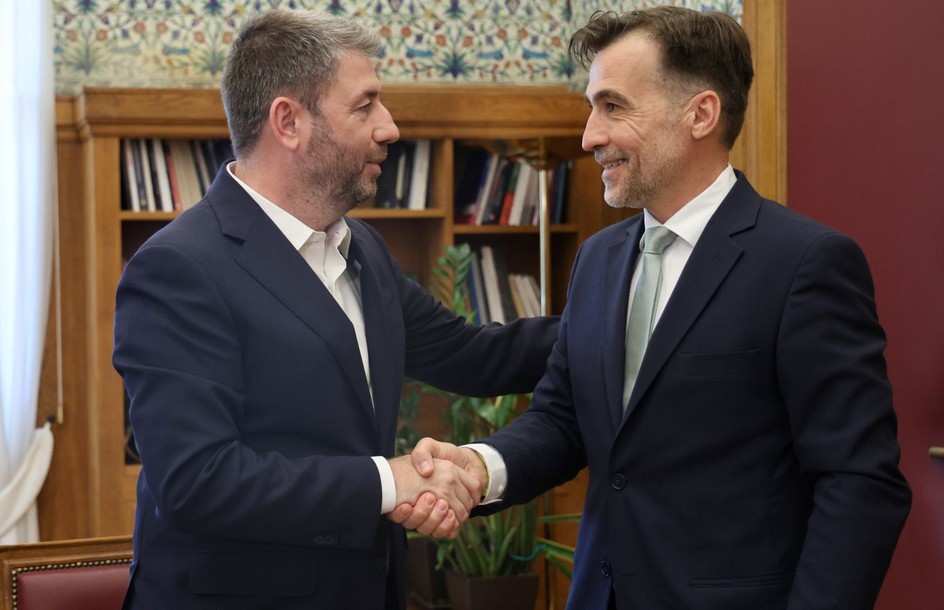 Μ. Χουρδάκης εντάσσεται στην ΚΟ του ΠΑΣΟΚ – Ν. Ανδρουλάκης: Ενώνουμε τις δυνάμεις μας για την πολιτική αλλαγή