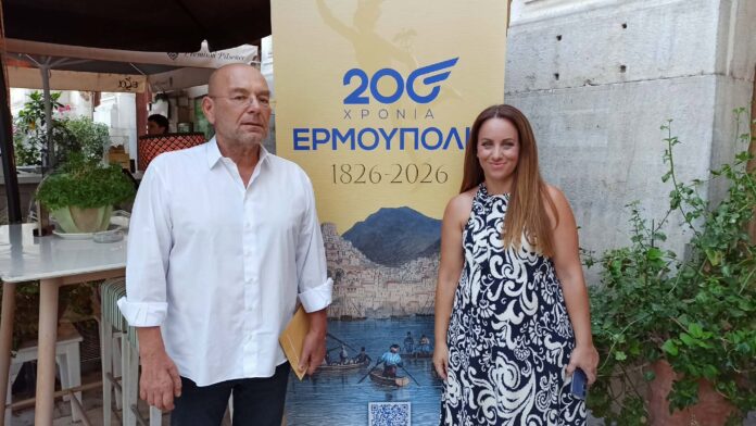 Έκθεση ζωγραφικής του Χρ. Μποκόρου στη Σύρο με πλήθος κόσμου