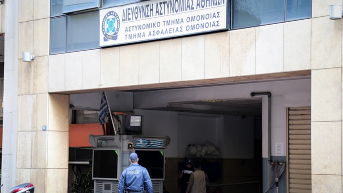 Αστυνομικοί που κρίθηκαν ένοχοι για τον βιασμό 19χρονης στο Α.Τ. Ομονοίας ελεύθεροι