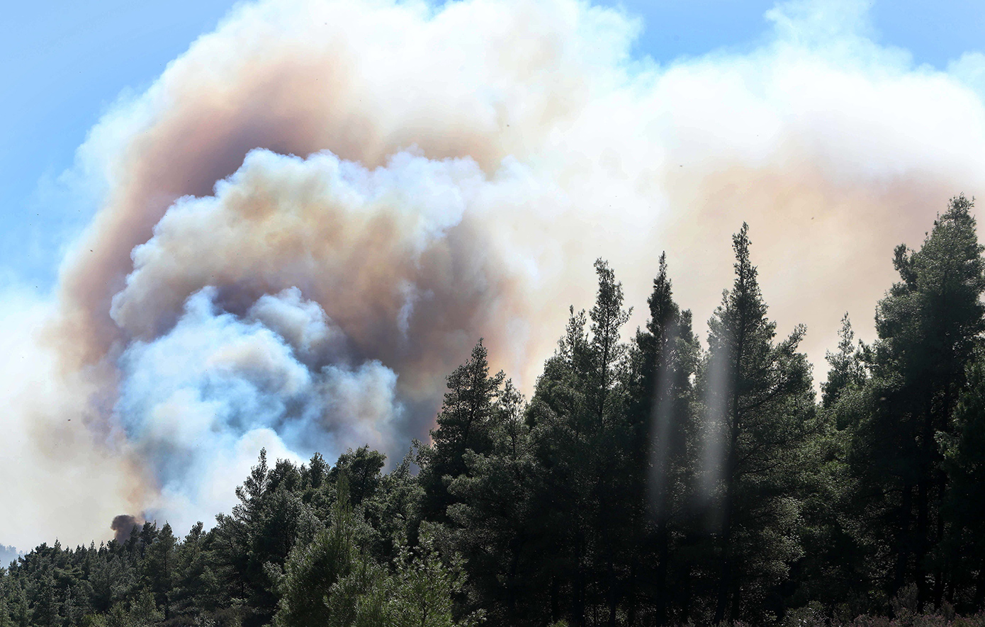 Φωτιά στη Γαλάτιστα Χαλκιδικής: Συναγερμός